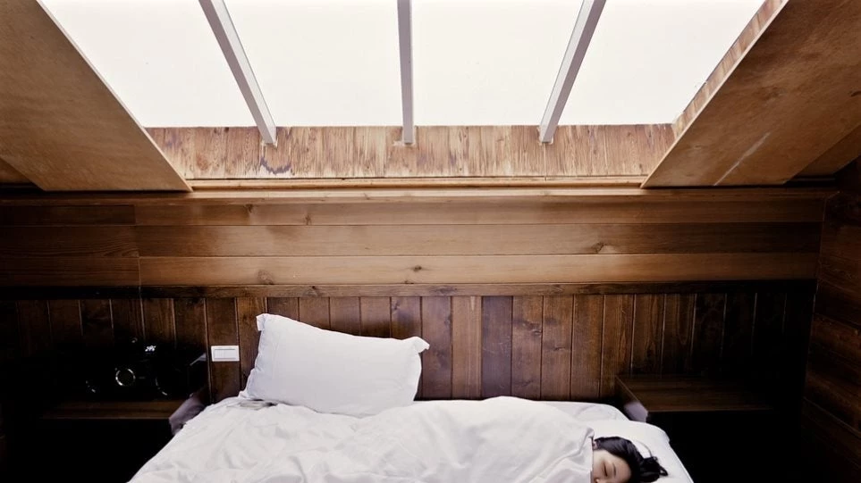 Πρώιμη ένδειξη για Αλτσχάιμερ μπορεί να είναι ο κακός νυχτερινός ύπνος, αλλά και ο πολύς μεσημεριανός